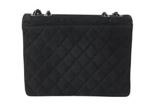 画像をギャラリービューアに読み込む, CHANEL シャネル チェーンショルダーバッグ 2番台 デカココ ココマーク キルティング スウェード 刺繍 美品 中古 4c070221