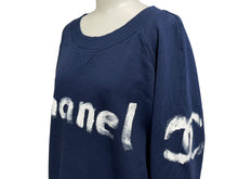 画像をギャラリービューアに読み込む, 極美品 CHANEL シャネル スウェット C63121K06167 サイズM 2013年 クリスマス限定 ココマーク ラグラン ネイビー 中古 4c070294