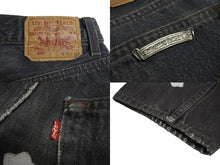 画像をギャラリービューアに読み込む, CHROME HEARTS クロムハーツ LEVI'S リーバイス クロスパッチ ウォッシュドデニムパンツ ブラック系 サイズ26 美品 中古 4c070348
