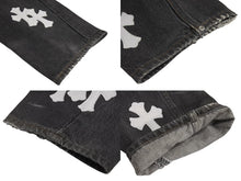 画像をギャラリービューアに読み込む, CHROME HEARTS クロムハーツ LEVI'S リーバイス クロスパッチ ウォッシュドデニムパンツ ブラック系 サイズ26 美品 中古 4c070348