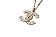 Load image into Gallery viewer, CHANEL シャネル ココマーク ネックレス アクセサリー スクエアラインストーン ラウンドストーン GP ゴールド 美品 中古 4c070359