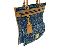 Load image into Gallery viewer, LOUIS VUITTON ルイヴィトン モノグラムデニム フラット ショッパー トートバッグ M95018 ブルー ロゴ 鞄 ゴールド金具 美品 中古 4c070417