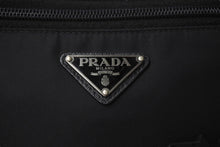 画像をギャラリービューアに読み込む, PRADA プラダ ウエストバッグ ロゴプレート 2VL033 イタリア製 ナイロン レザー ブラック シルバー金具 美品 中古 4c070427