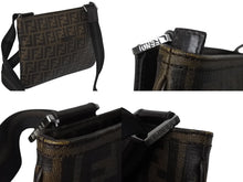 画像をギャラリービューアに読み込む, FENDI フェンディ ショルダーバッグ サコッシュ ズッカ柄 7VA247-B0W PVC レザー ブラウン シルバー金具 美品 中古 4c070440