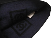 Load image into Gallery viewer, 極美品 CHANEL シャネル ココマークロゴ ニット帽 帽子 キャップ ビーニー ウール ブラック ブルー b220108 中古 4c070459