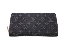 Load image into Gallery viewer, LOUIS VUITTON ルイヴィトン モノグラムデニム ジッピーウォレット M95614 モノグラムデニム ブラック ゴールド金具 美品 中古 4c070483