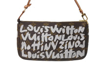 Load image into Gallery viewer, 極美品 LOUIS VUITTON ルイヴィトン ポシェット アクセソワール アクセサーポーチ M92192 モノグラム グラフィティ ホワイト 中古 4c070485