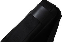 Load image into Gallery viewer, 極美品 CHANEL シャネル ショルダーバッグ A26169 スポーツライン 9番台 ココマーク キャンバス レザー フェルト シルバー金具 中古 4c070503