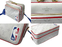 Load image into Gallery viewer, LOUISVUITTON ルイヴィトン LVxNBA ナイル メッセンジャーPM 2021CR ショルダーバッグ M45583 ホワイト ブルー レッド 美品 中古 4c070517