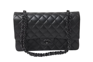 極美品 CHANEL シャネル チェーンショルダーバッグ マトラッセ25 Wフラップ ソーブラック ランダムシリアル 中古 4c070548