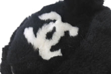 画像をギャラリービューアに読み込む, CHANEL シャネル イヤーマフ ジヨン愛用 イヤーマフラー ココマーク 耳当て ファー ブラック ホワイト 美品 中古 4c070618