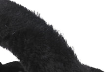 画像をギャラリービューアに読み込む, CHANEL シャネル イヤーマフ ジヨン愛用 イヤーマフラー ココマーク 耳当て ファー ブラック ホワイト 美品 中古 4c070618