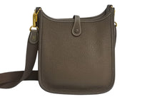 Load image into Gallery viewer, HERMES エルメス エヴリンTPM ショルダーバッグ Z刻印 トリヨンクレマンス エトゥープ フランス製 ゴールド金具 美品 中古 4c070622