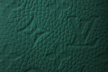 Load image into Gallery viewer, 新品未使用 LOUIS VUITTON ルイヴィトン ノートブックカバーPM・エミリー トリヨンレザー モノグラム グリーン GI1212 中古 4c070676