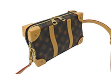 Load image into Gallery viewer, 新品同様 LOUIS VUITTON ルイヴィトン ソフトトランク ショルダーバッグ M81580 ディスイズノットモノグラム 22SS ブラウン 中古 4c070683