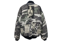 Load image into Gallery viewer, 極美品 RAF SIMONS ラフシモンズ 01AW Riot期 パッチワークボンバージャケット MA-1 ホワイトカモ アーカイブ サイズXXL 中古 4c070712