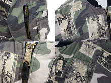 Load image into Gallery viewer, 極美品 RAF SIMONS ラフシモンズ 01AW Riot期 パッチワークボンバージャケット MA-1 ホワイトカモ アーカイブ サイズXXL 中古 4c070712