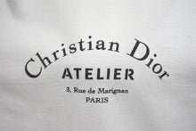 Load image into Gallery viewer, Christian Dior クリスチャンディオール アトリエ ロゴ プリント 半袖Ｔシャツ ホワイト ATELIER コットン 863J62110533 サイズXS 美品 中古 4c070753