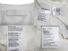 Load image into Gallery viewer, 美品 PRADA プラダ 半袖Tシャツ UJN712 サイズS トライアングルロゴ ホワイト ロゴ刺繍 コットン 中古 4c070782