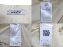 Load image into Gallery viewer, Valentino wool silk V gold knee skirt ウール シルク V金具 スカート ベージュ 38 RB3RA4E14FM 美品 中古 4c070810