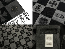 Load image into Gallery viewer, 極美品 CHROME HEARTS クロムハーツ スクロールラベル シルク 大判ストール レザーパッチ ブラック 4c070840