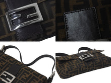 画像をギャラリービューアに読み込む, FENDI フェンディ マンマバケット ワンショルダーバッグ ズッカ柄 コットンキャンバス レザー シルバー金具 ブラウン 美品 中古 4c075874