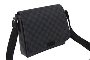 LOUIS VUITTON ルイヴィトン ディストリクトPM ショルダーバッグ N41260 ダミエグラフィット 美品 中古 4c070902