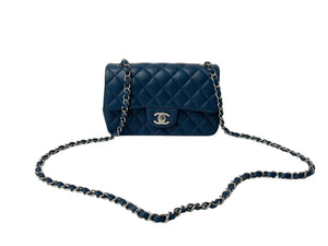 極美品 CHANEL シャネル 横長 20cm ショルダーバッグ A69900 28番台 ミニマトラッセショルダーチェーン ネイビー ラムスキン 中古 4c070926