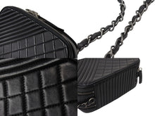 画像をギャラリービューアに読み込む, CHANEL シャネル ショルダーバッグ 20番台 ココボーイ ココマーク チェーンショルダー ブラック ラムスキン 美品 中古 4c070943