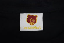 Load image into Gallery viewer, 新品同様 KANYE WEST カニエウェスト Late Registration 2005 プロモーションTシャツ サイズM 非売品 カニエベア 中古 4c071112