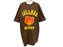 Load image into Gallery viewer, 極美品 KANYE WEST THE COLLEGE DROP OUT カニエ ウェスト ザ コレッジ ドロップアウト 半袖Tシャツ サイズ L ブラウン 中古 4c071126