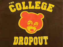 Load image into Gallery viewer, KANYE WEST THE COLLEGE DROP OUT カニエ ウェスト ザ コレッジ ドロップアウト 半袖Tシャツ サイズ L ブラウン 美品 中古 4c071127