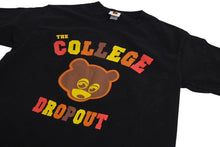 Load image into Gallery viewer, KANYE WEST THE COLLEGE DROP OUT カニエ ウェスト ザ コレッジ ドロップアウト 半袖Tシャツ ブラック 美品 中古 4c071135