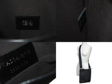 画像をギャラリービューアに読み込む, FENDI フェンディ ショルダーバッグ 斜め掛けバッグ ズッカ サコッシュ 7VA204 PVC レザー ブラック シルバー金具 美品 中古 4c071146