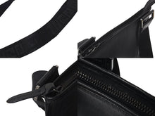 画像をギャラリービューアに読み込む, FENDI フェンディ ショルダーバッグ 斜め掛けバッグ ズッカ サコッシュ 7VA204 PVC レザー ブラック シルバー金具 美品 中古 4c071146