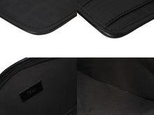 画像をギャラリービューアに読み込む, FENDI フェンディ ショルダーバッグ 斜め掛けバッグ ズッカ サコッシュ 7VA204 PVC レザー ブラック シルバー金具 美品 中古 4c071146