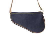 画像をギャラリービューアに読み込む, Christian Dior クリスチャンディオール サドルポーチ アクセサリーポーチ ブルー デニム SLO44012 ゴールド金具 美品 中古 4c071197