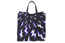 画像をギャラリービューアに読み込む, 極美品 PRADA プラダ ユニバーサルスタジオ フランケンシュタインコラボ トートバッグ 2019年 新宿伊勢丹メンズ館 PopUp限定 中古 4c071308