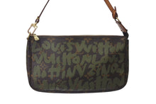 Load image into Gallery viewer, LOUIS VUITTON ルイヴィトン ポシェットアクセソワールモノグラムグラフィティ M92191 ハンドバッグ カーキ 中古 4c071394