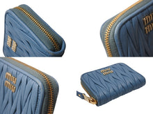 Load image into Gallery viewer, MIU MIU ミュウミュウ leather zip around wallet レザー ジップアラウンド キルティング 財布 ブルー 美品 中古 4c071406