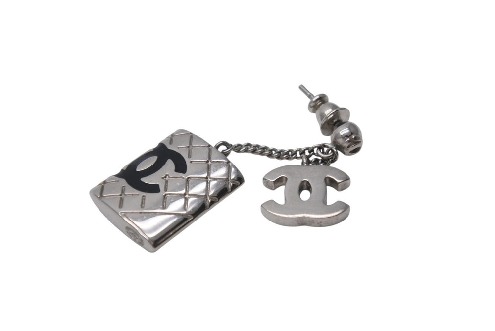 CHANEL Earrings Both Ears Here Mark Dangle 95C Made in Italy Metal Silver Black Silver Hardware Good Condition Used 4c071430