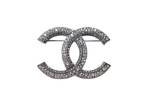 Load image into Gallery viewer, 極美品 CHANEL シャネル DOUBLE C BROCHE ダブル C ブローチ レディース シルバー 金属 中古 4c071444