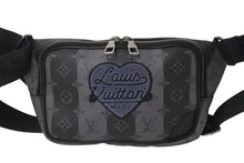 Load image into Gallery viewer, LOUIS VUITTON ルイヴィトン ストライプ エクリプス モノグラム モジュラー スリングバッグ ブラック M59338 美品 中古 4c071455