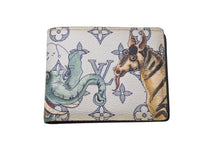 Load image into Gallery viewer, LOUIS VUITTON ルイヴィトン モノグラムサバンナ ポルトフォイユミュルティプル 二つ折り財布 チャップマンブラザーズ M62607 ホワイト PVC 美品 中古 4c071515