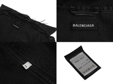 Load image into Gallery viewer, 極美品 BALENCIAGA バレンシアガ キャンペーンロゴ デニムジャケット 534551 サイズ44 ブラック コットン ロゴ刺繍 中古 4c071523