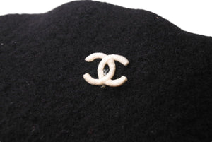 CHANEL Chanel beret hat here mark embroidery black white felt Head circumference approx. 55cm Good condition Used 4c071547
