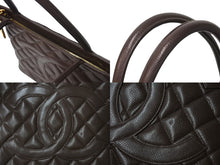 Load image into Gallery viewer, 極美品 CHANEL シャネル 復刻トート 5番台 ハンドバッグ ココマーク キャビアスキン ブラウン ゴールド金具 中古 4c071567