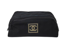 Load image into Gallery viewer, CHANEL シャネル ポーチ スポーツライン ココマーク 7番台 ブラック ナイロン ブラック金具 ロゴ 美品 中古 4c071596