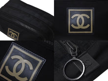 Load image into Gallery viewer, CHANEL シャネル ポーチ スポーツライン ココマーク 7番台 ブラック ナイロン ブラック金具 ロゴ 美品 中古 4c071596