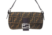 画像をギャラリービューアに読み込む, 極美品 FENDI フェンディ マンマバケット ワンショルダーバッグ ズッカ柄 コットンキャンバス レザー シルバー金具 ブラウン 中古 4c071621